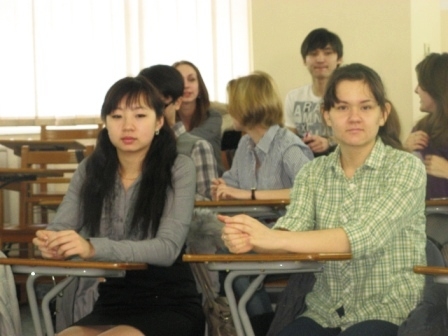  За стипендиатов пришли порадоваться их сокурсники по колледжу 