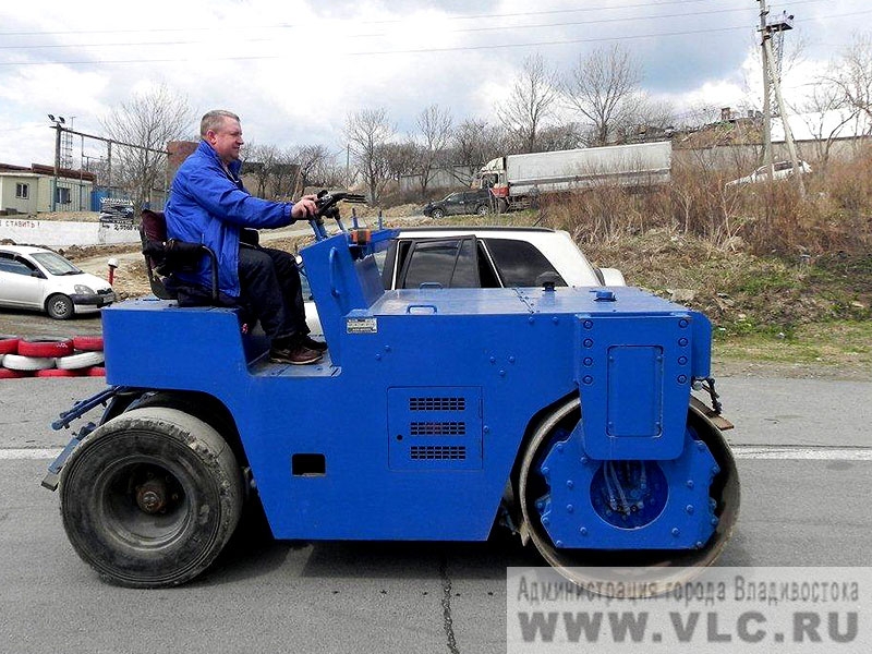 Ремонтные работы на картодроме "Змеинка"