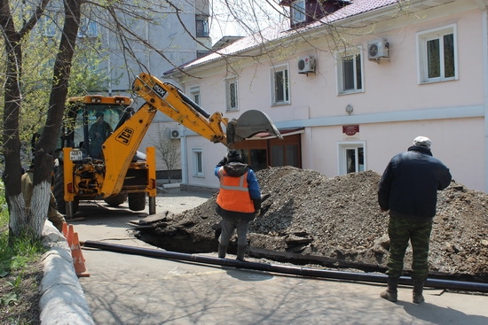 Работы по перекладке трубопроводов начались во Владивостоке с наступлением тепла 