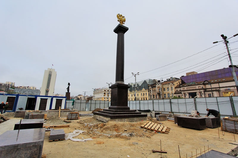Мраморная колонна - часть стелы воинской славы
