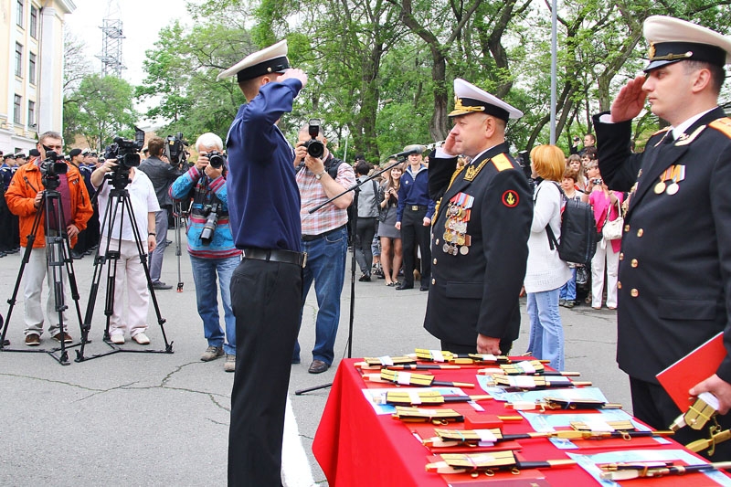 Вручение дипломов, кортиков и пагонов