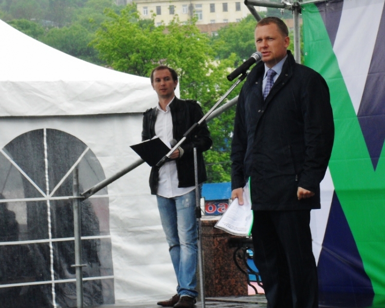 Выступает Евгений Рылов