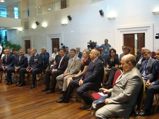 На встрече с председателем правительства РФ Дмитрием Медведевым во Владивостоке