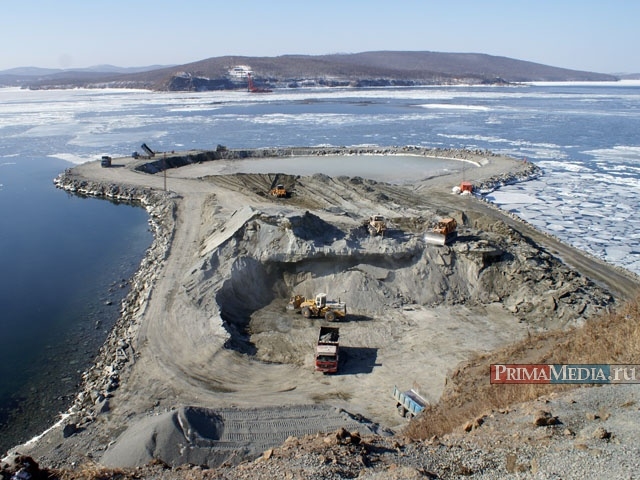 Конец февраля 2009 года. Отсыпка "островка безопасности" 