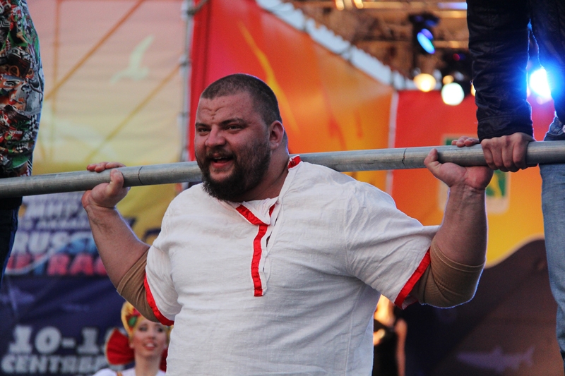 Александр Мирошниченко