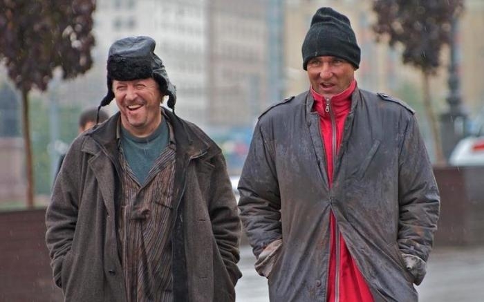 В Москве Винни Джон побывал бомжом