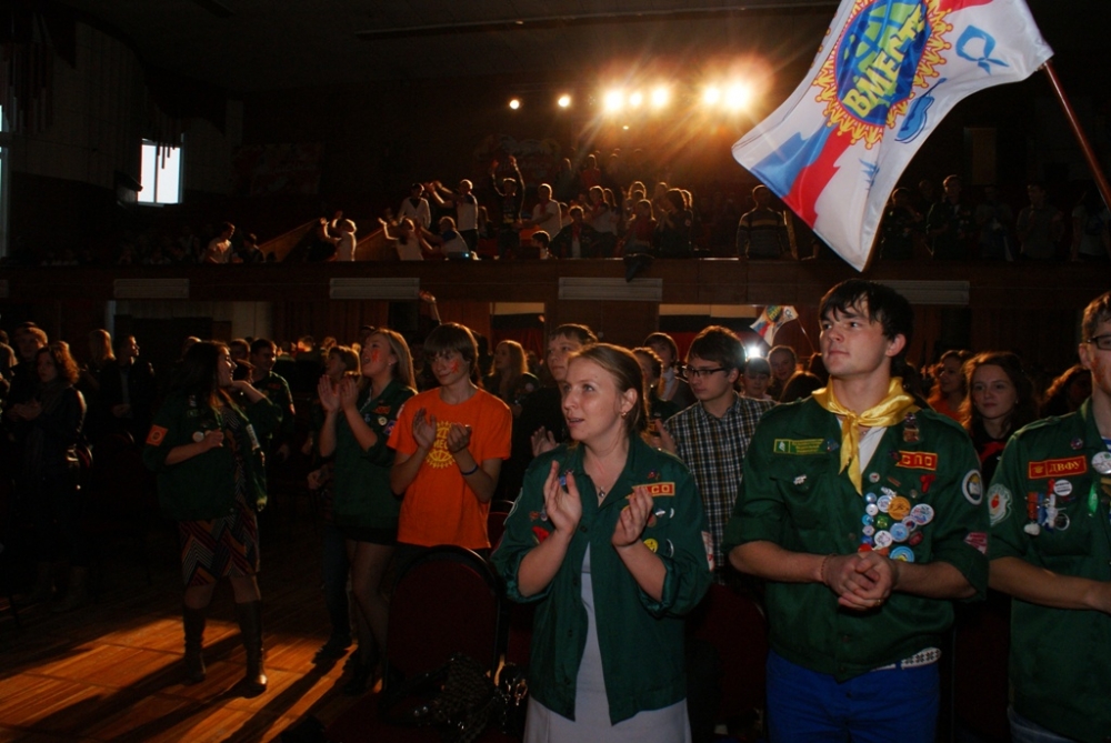 В зале собрались бойцы практически всех студотрядов Приморья