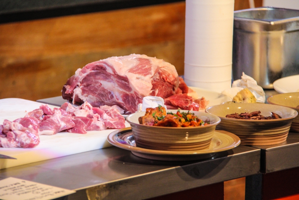 Шеф-повар из Чикаго Эрвин Дрекслер приготовил пять блюд из свинины