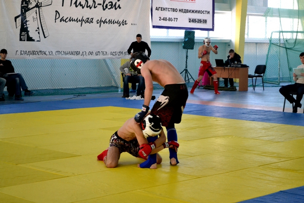 Соревнования по панкратиону 