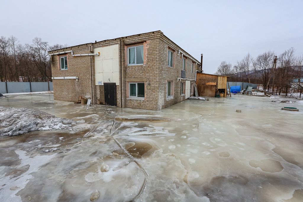 Вода полностью затопила подвальные помещения