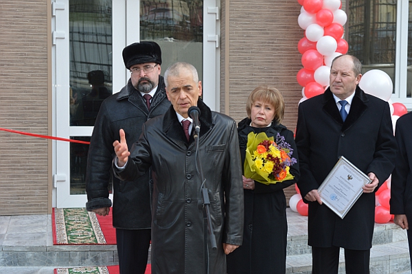 На открытии Центра присутствовал главный санитарный врач страны Геннадий Онищенко