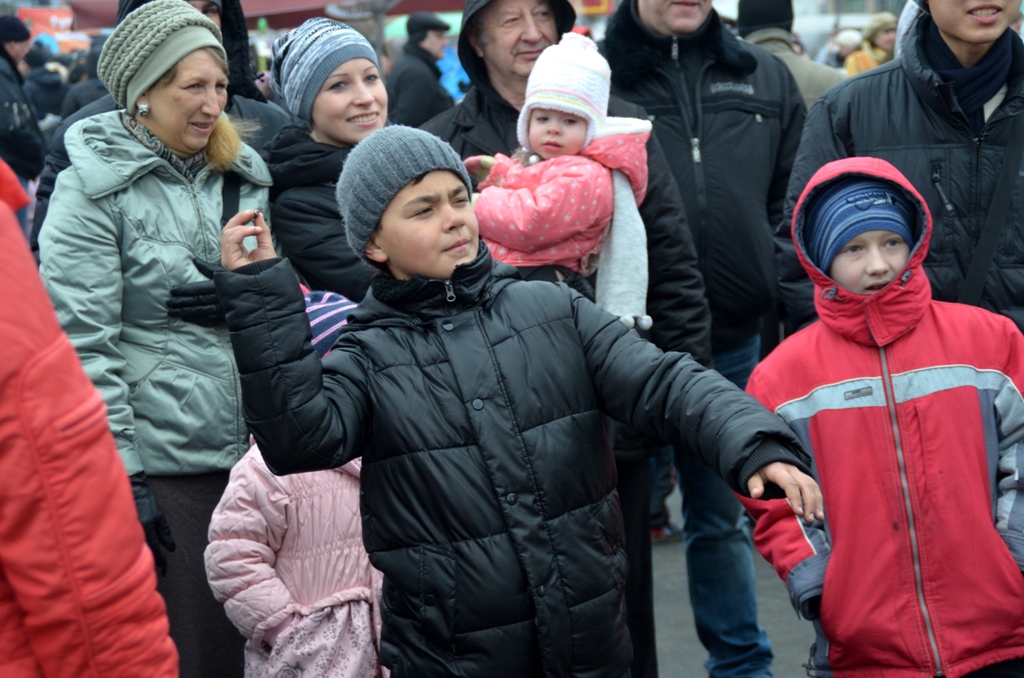 За попадание в цель участников награждали подарками 