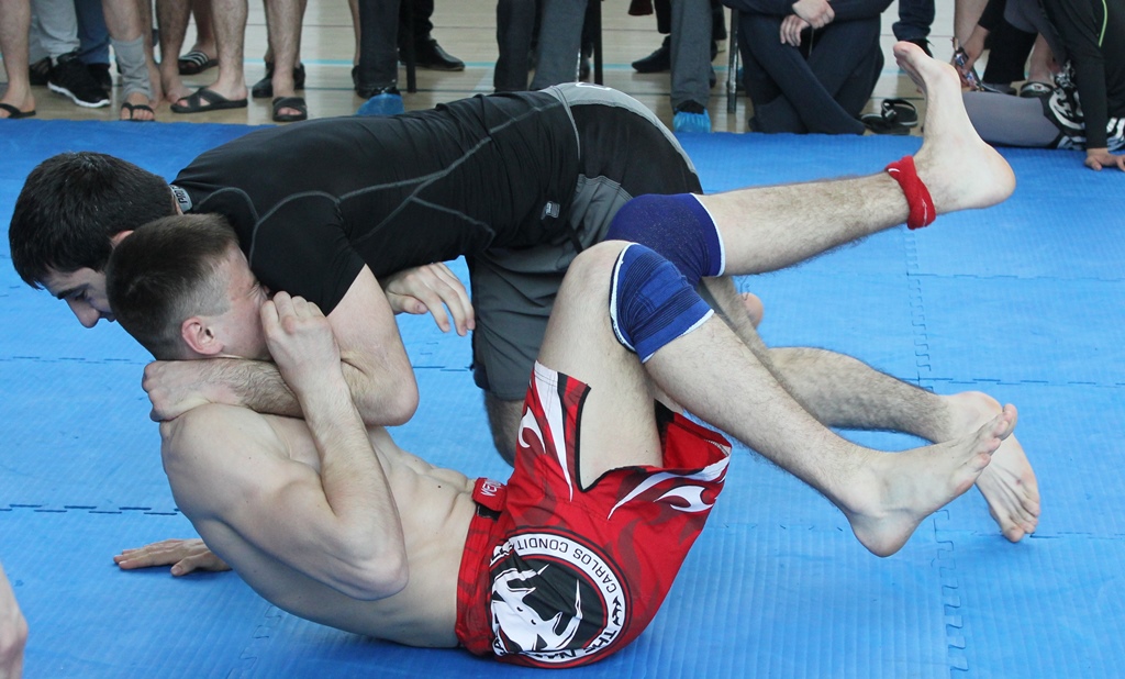 За звание сильнейших сразились спортсмены из Владивостока, Уссурийска и Хабаровска