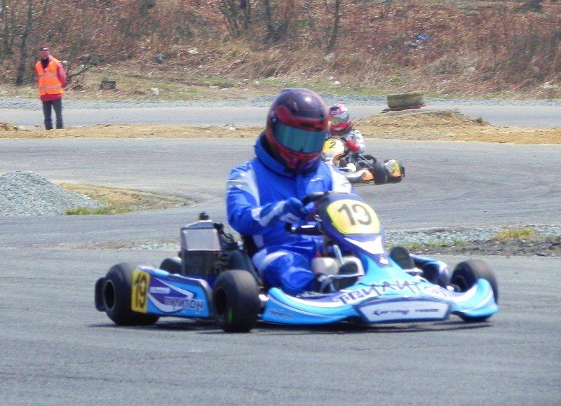 Приморские картингисты открыли сезон кольцевых гонок во Владивостоке
