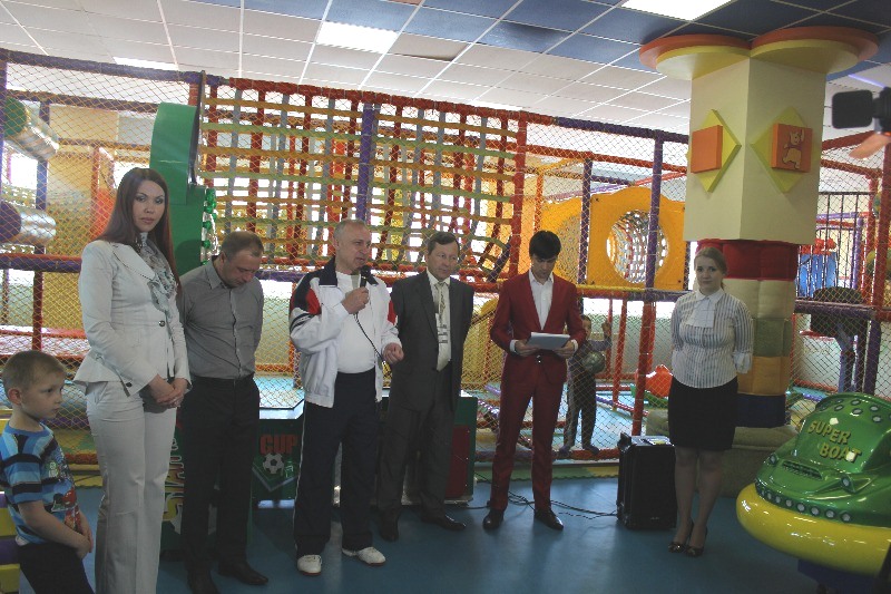 Праздничная программа прошла в стенах семейного фитнес-клуба Taekwondo Land, Фото с места события собственное