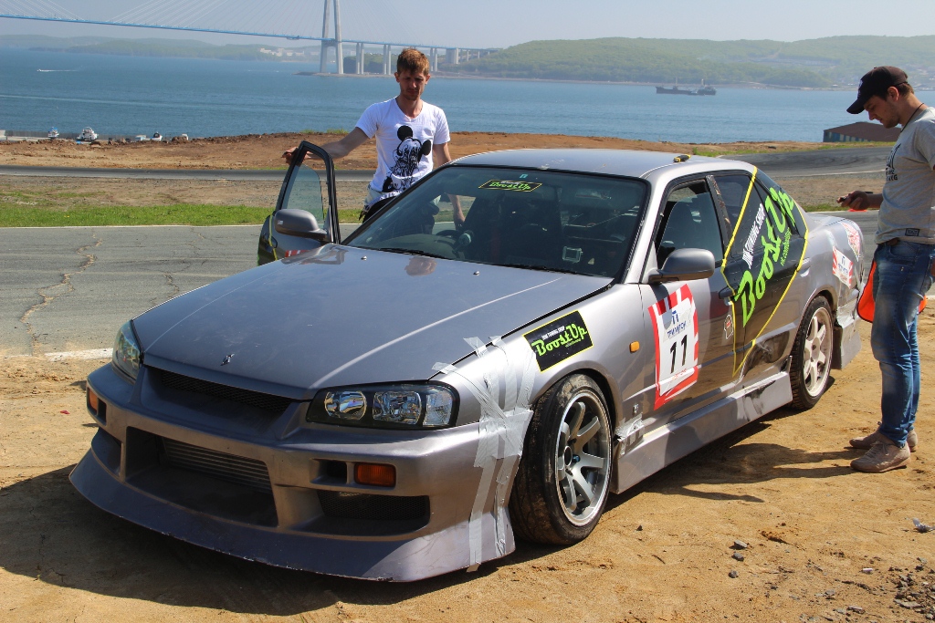 Дрифтеры Приморья задымили "Змеинку" в первый "антитабачный" день, Фото с места события собственное