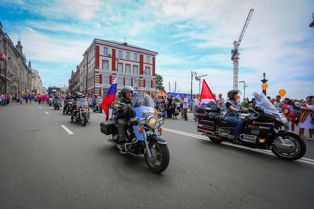 Колонна байкеров, Фото с места события собственное