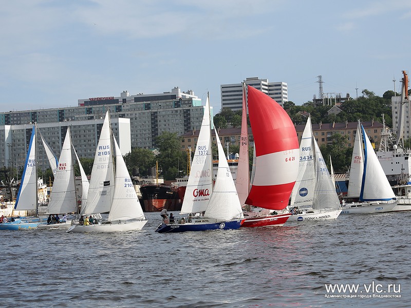 На старт вышли 57 яхт, Фото с места события из других источников