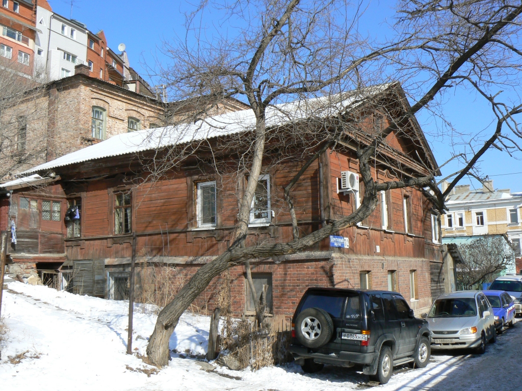 Дом №7 в Почтовом переулке – один из самых старых из сохранившихся во Владивостоке, Фото с места события собственное