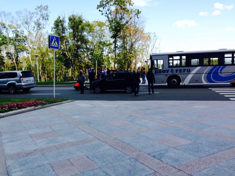 ДТП на кампусе, Фото с места события собственное