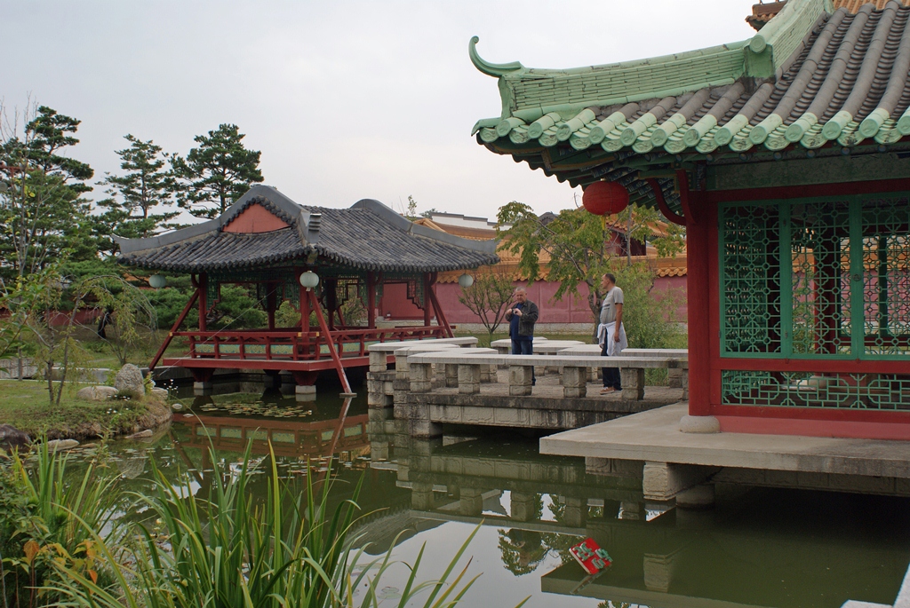 Территория парка "Синерама", Фото с места события собственное