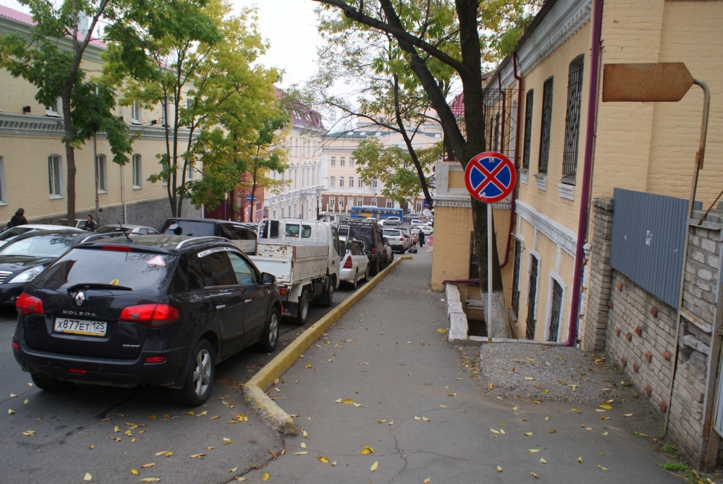 Ул. Лазо, знак "вне дислокации", Фото с места события собственное