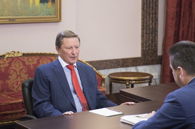 Сергей Иванов на встрече с губернатором Приморского края, Фото с места события из других источников