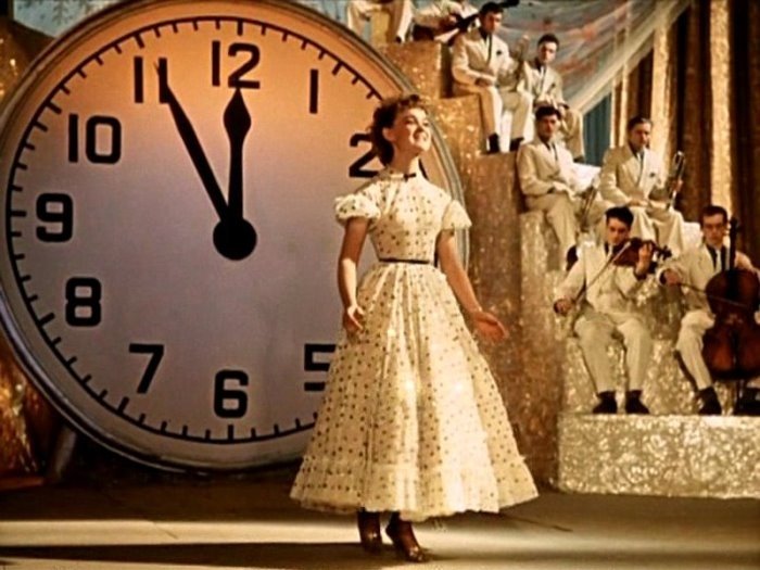 Кадр из фильма &quotКарнавальная ночь&quot 