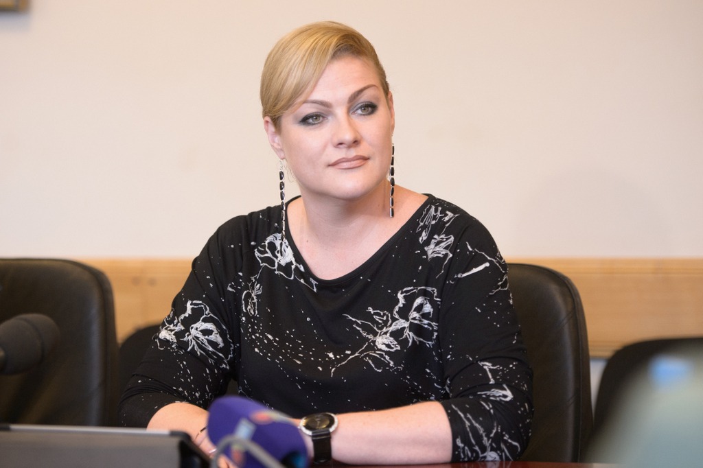 Анна Алеко, Фото с места события из других источников
