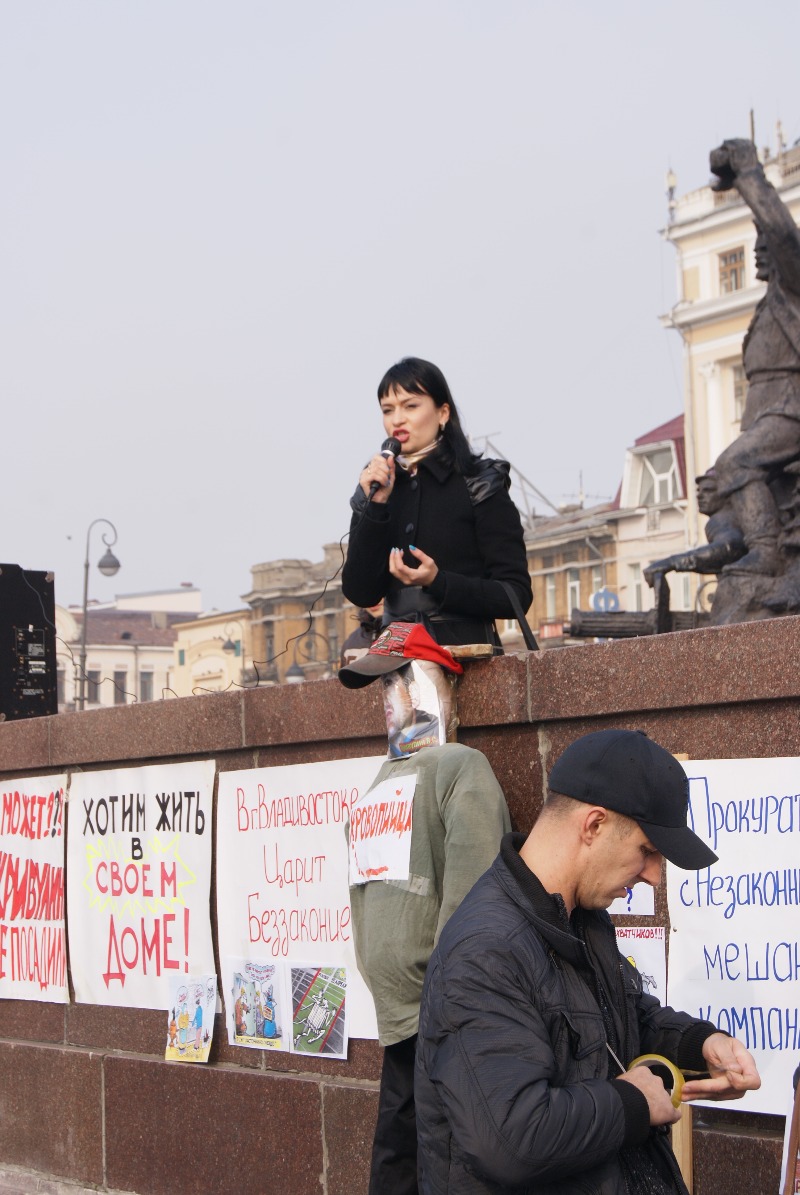 Следующим этапом "борьбы за тепло" может стать голодовка, Фото с места события собственное