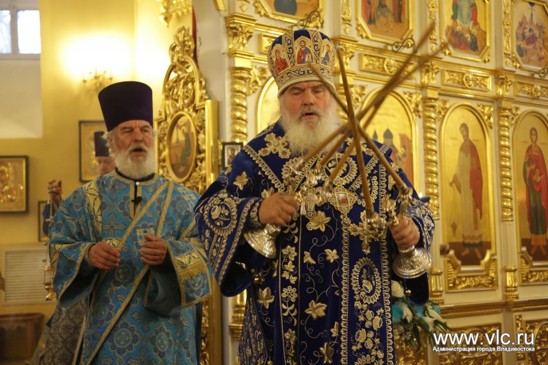 Митрополит Владивостокский и Приморский Вениамин, Фото с места события из других источников