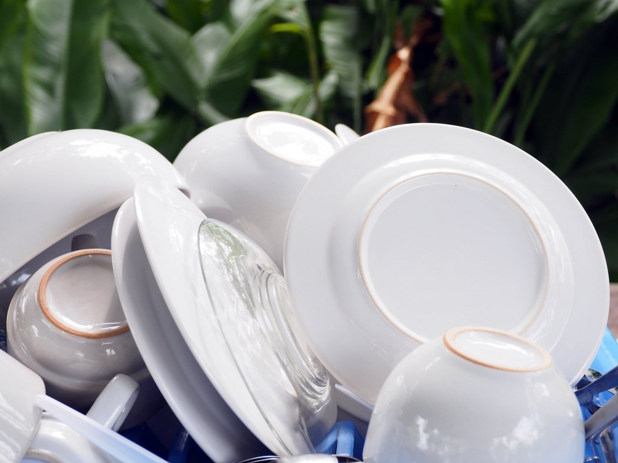 Чистая посуда до скрипа: 1 натуральное средство растворит мощный жир даже в холодной воде - NakhodkaMedia: Лента новостей, 08.05.2024