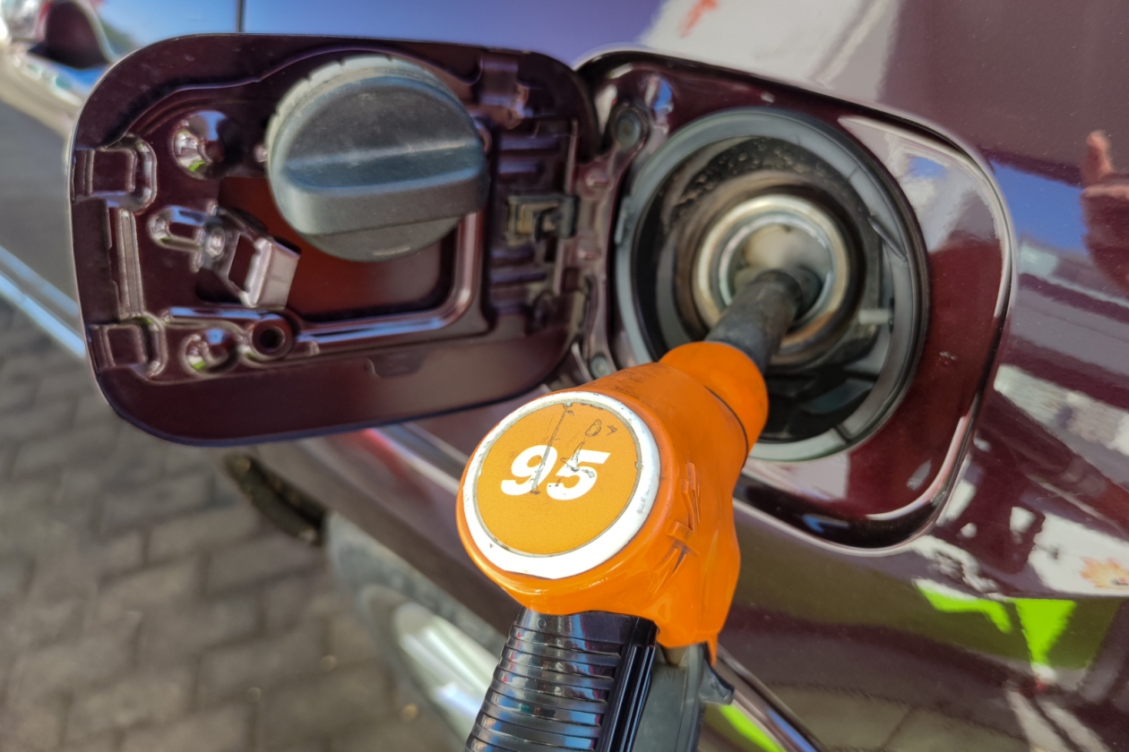 Машина станет меньше жрать: ТОП-7 способов сэкономить на топливе летом – советы экспертов - UssurMedia: Лента новостей, 27.07.2024