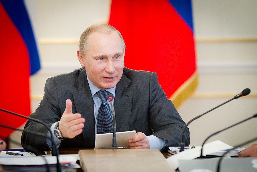 Президент РФ Владимир Путин на заседании наблюдательного совета АСИ, Фото с места события из других источников