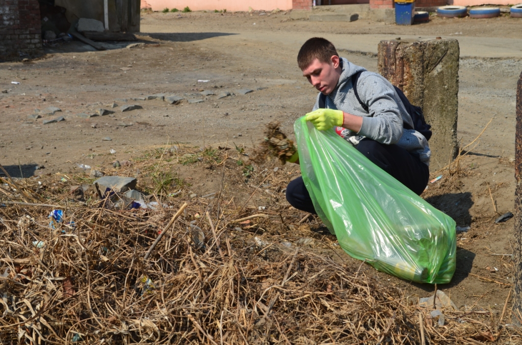 Субботник в защиту Орлиной сопки, Фото с места события собственное