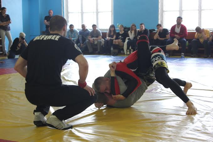 Чемпионат по грэпплингу прошел в Краевом доме физкультуры , Фото с места события собственное