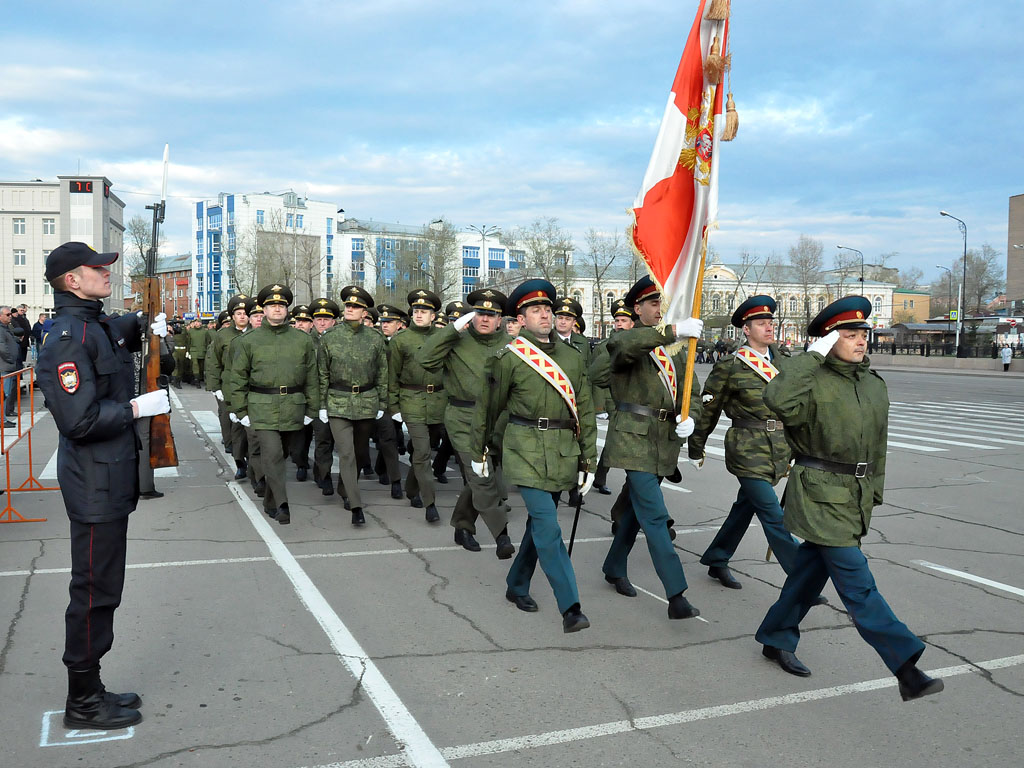 Парад в иркутске 9 мая. Парад 9 мая Иркутск 2021. Военная полиция Иркутск.