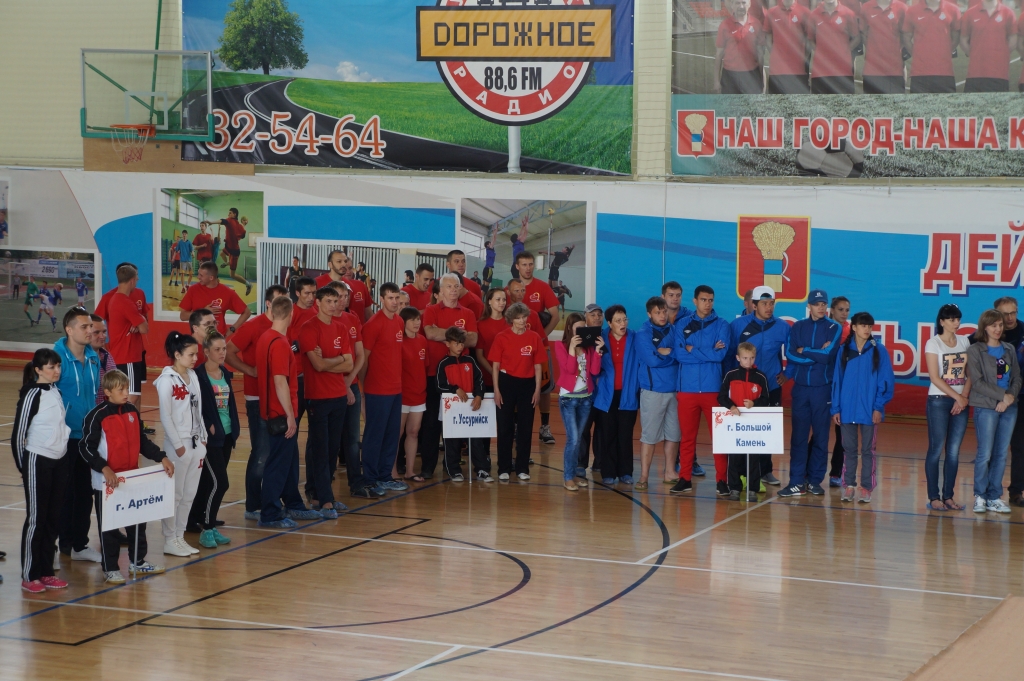 Торжественный парад 2-ой летней спартакиады среди городских округов Приморского края, Фото с места события собственное