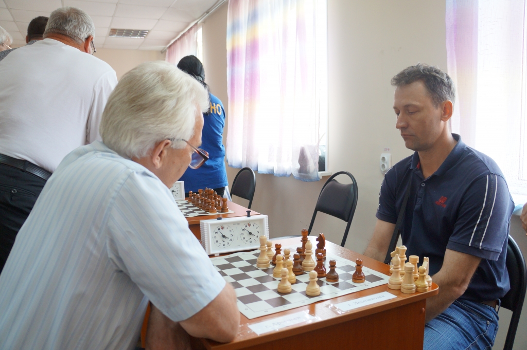 Турнир по шахматам, Фото с места события собственное