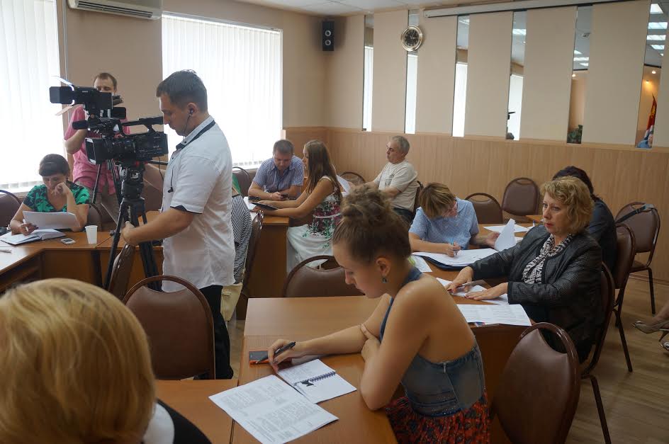 Победителями могут оказаться сразу несколько средств массовой информации, Фото с места события собственное