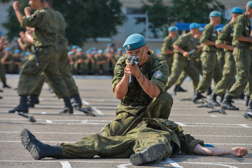 Десантники в бою картинки