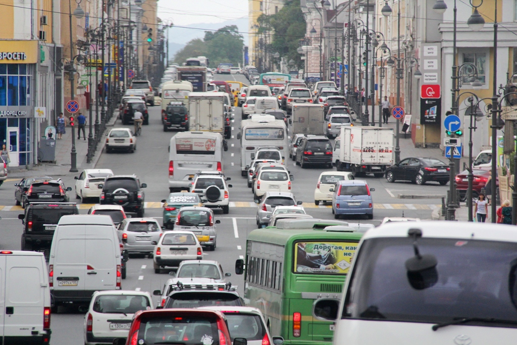 Пробка в центре Владивостока, Фото с места события собственное