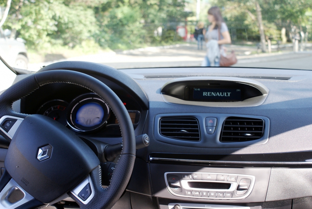 Renault Fluence, Фото с места события собственное