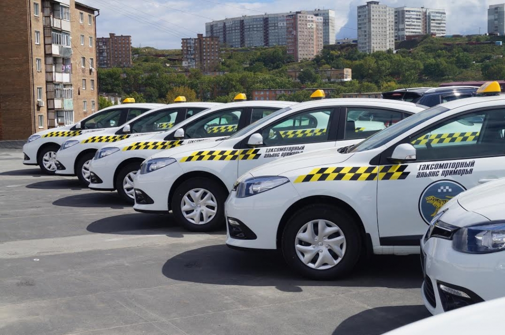 Renault Fluence по программе Триумф Такси, Фото с места события из других источников
