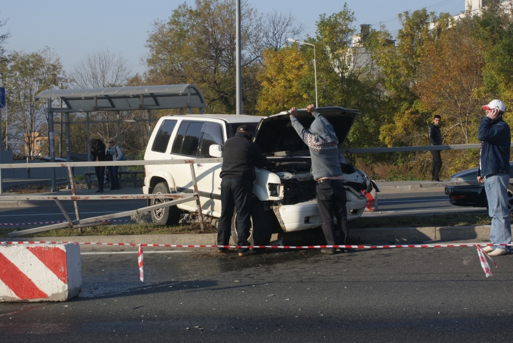 Леер остановил машину, Фото с места события собственное
