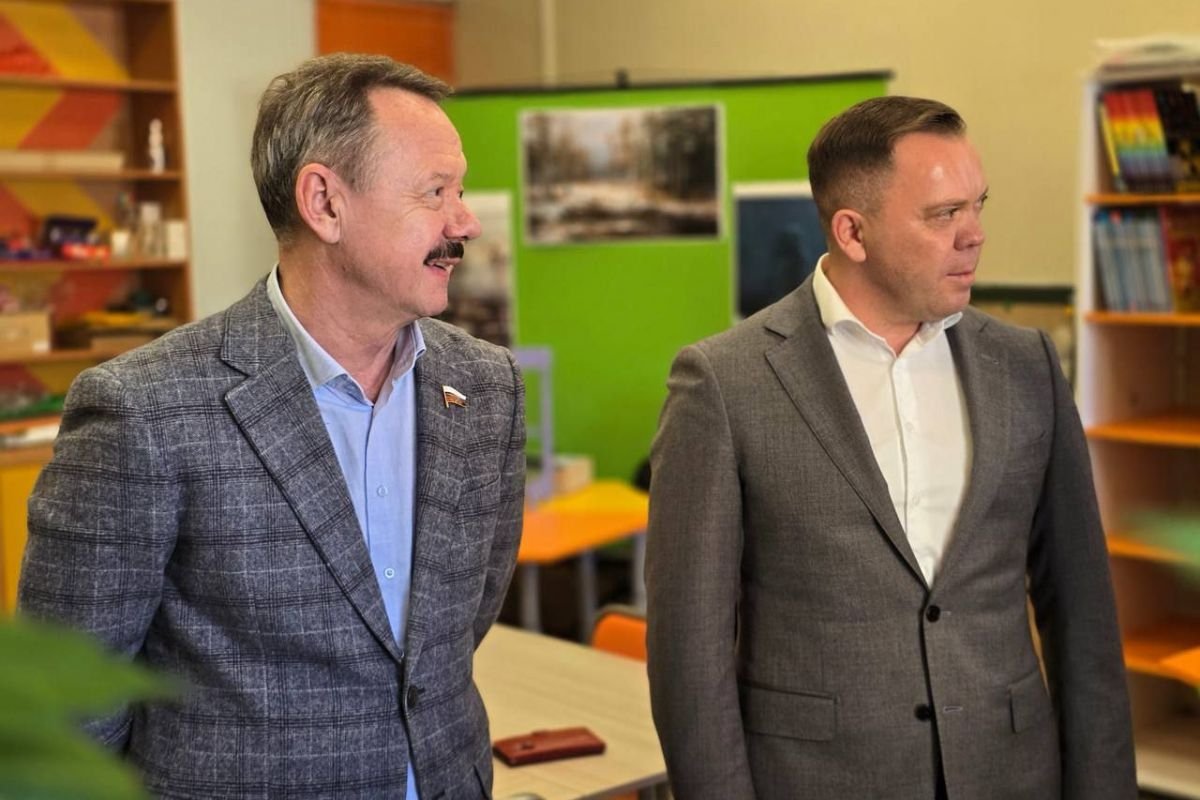 Депутат Госдумы Владимир Новиков оценил капитальный ремонт школы в Шкотово Пресс-служба партии ЕР