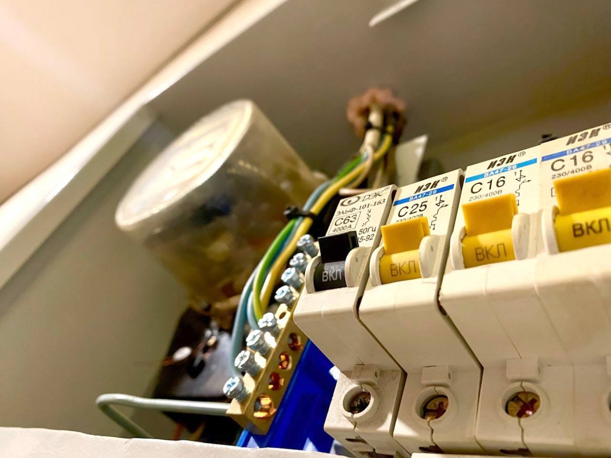 К возврату – 32 000 рублей: жильцам вернут деньги из-за перебоев с электричеством - PrimaMedia: Лента новостей, 23.02.2026