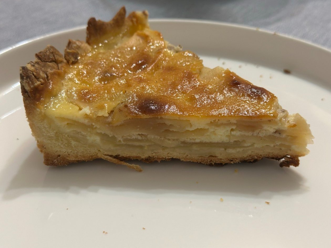 Заливаю яблоки тестом - через 15 минут тарелка лакомства готова: рецепт выручайка - KrasnodarMedia, 01.03.2026