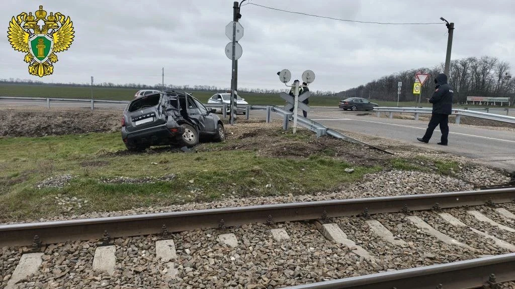 В Краснодарском крае автомобиль врезался в поезд на ж\д путях - KrasnodarMedia, 28.02.2026