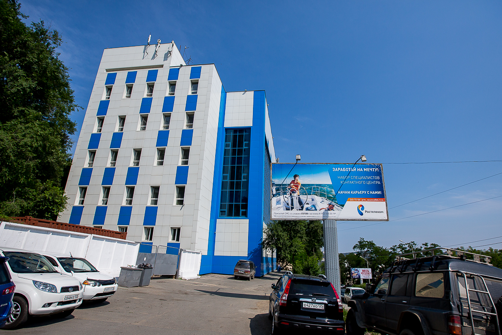 Здание контактного центра, Фото с места события собственное